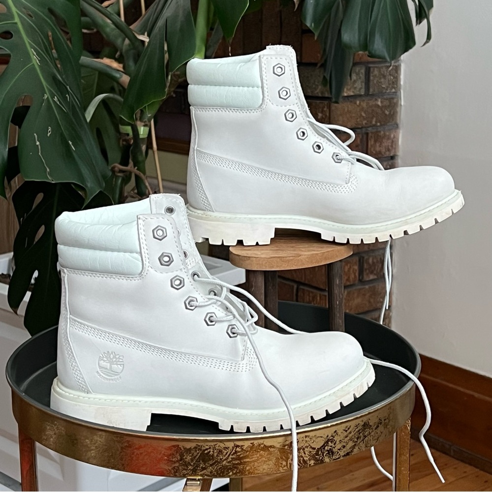 Timberland Women's White Lace Up Boots